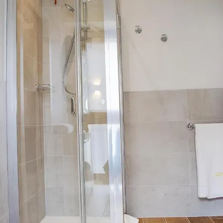 Guerrinibnb Civico 5 Bed & Breakfast *