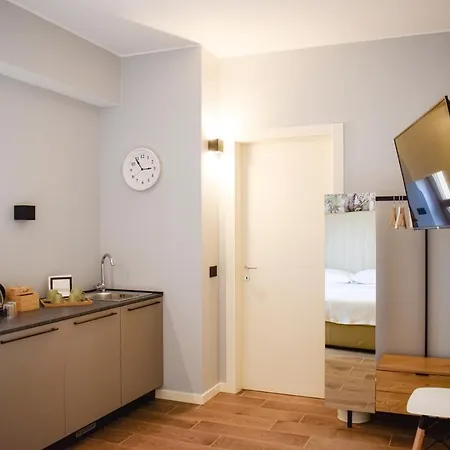 Bed & Breakfast Guerrinibnb Civico 5 *