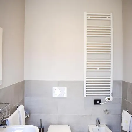 Bed & Breakfast Guerrinibnb Civico 5 *